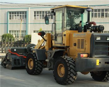 新疆無(wú)塵清掃機(jī)教你如何去除擋風(fēng)玻璃起霧水汽 新疆無(wú)塵清掃機(jī)教你如何去除擋風(fēng)玻璃起霧水汽